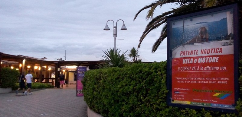 Realizzazione Grafica Cartellone per Autoscuola Pescara Nuova al porto turistico di Pescara